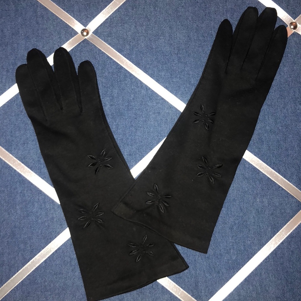 Black gloves German 7.5